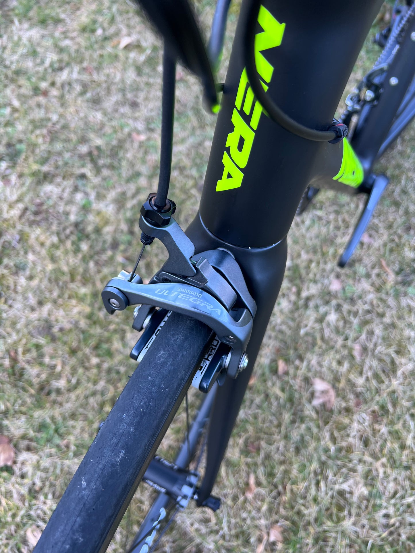 Bici da corsa NERA - telaio monoscocca in carbonio - Shimano Ultegra 11V tg 58