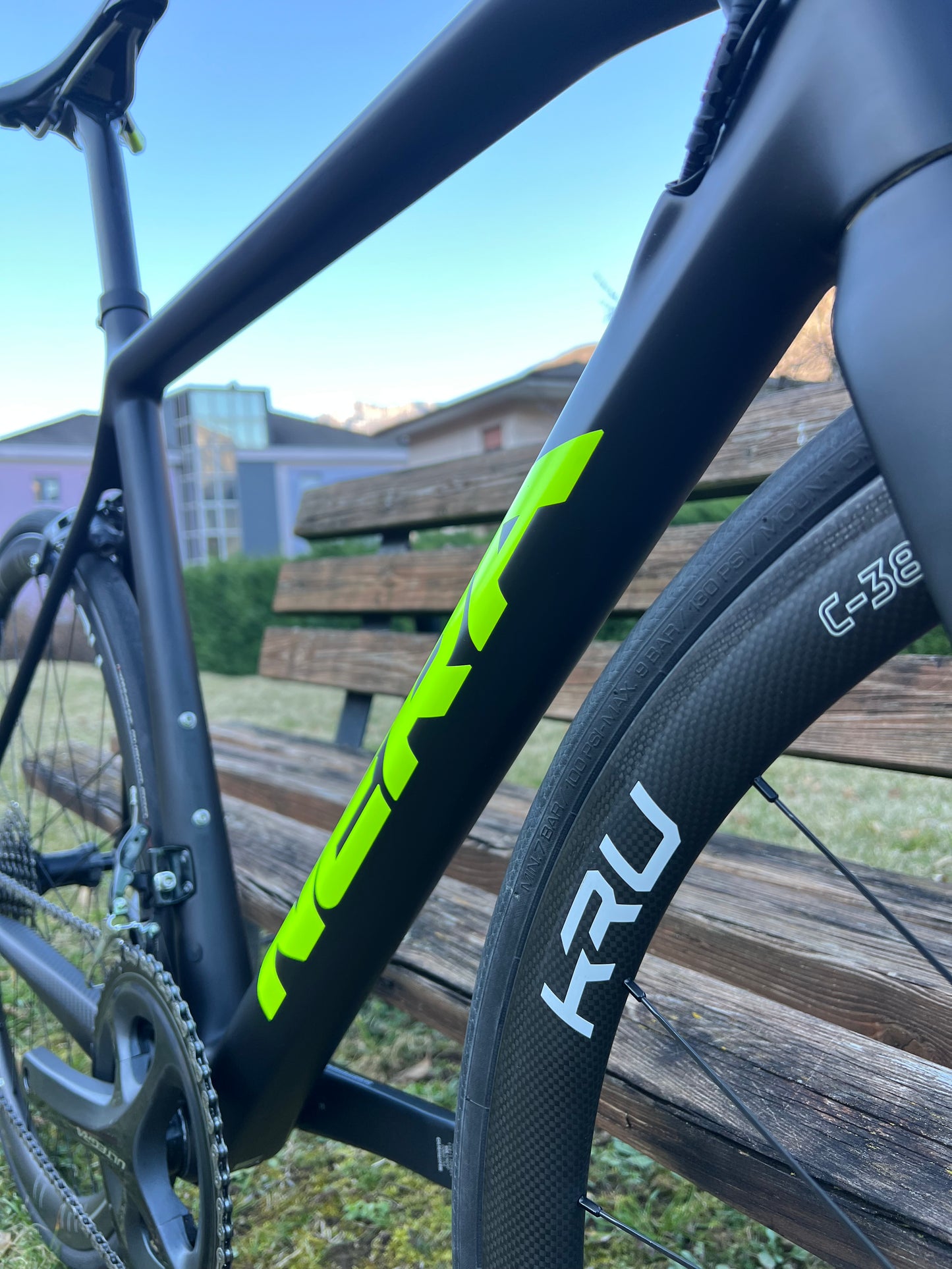 Bici da corsa NERA - telaio monoscocca in carbonio - Shimano Ultegra 11V tg 58