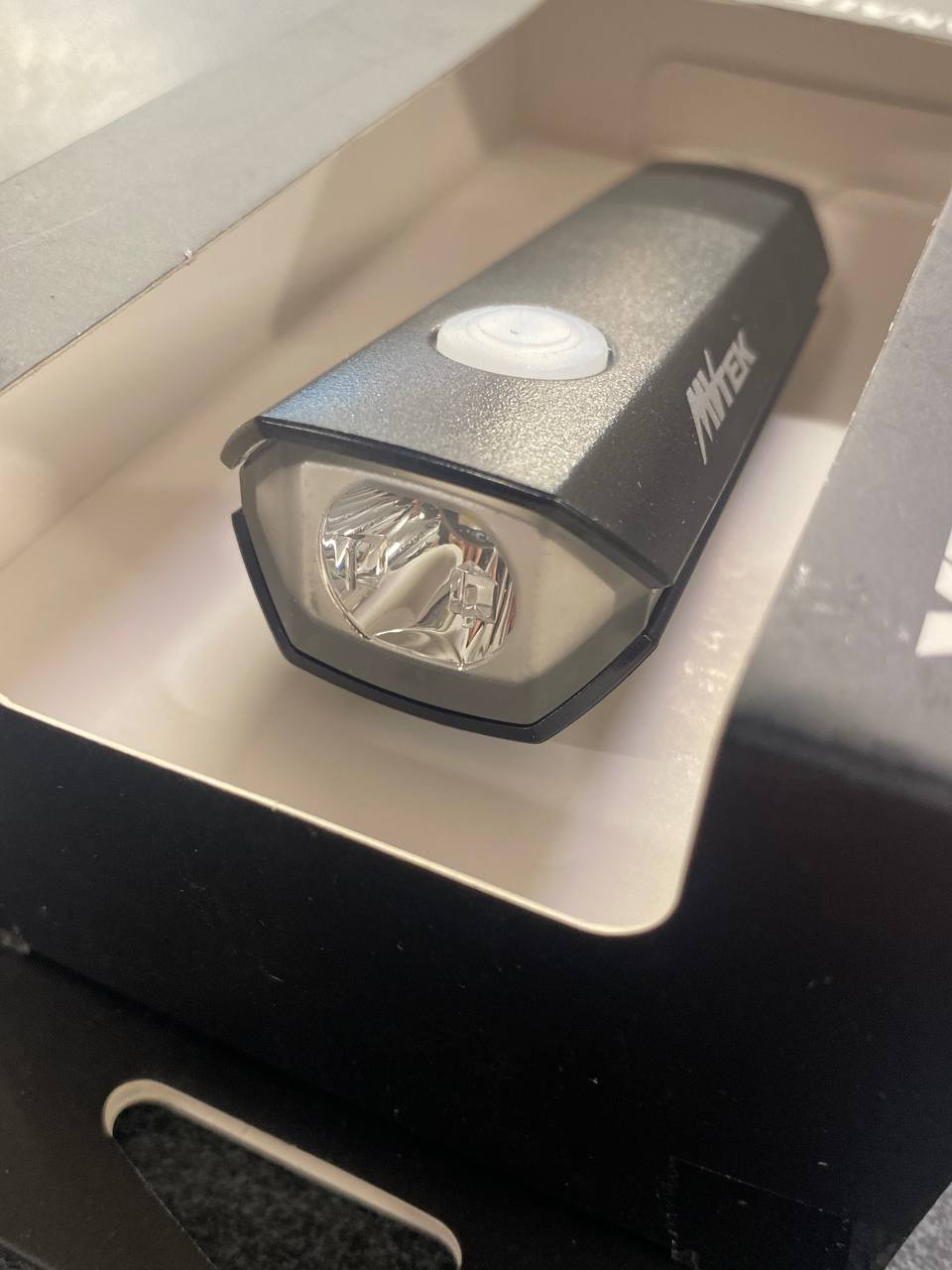 Fanale anteriore mvtek 200 lumens