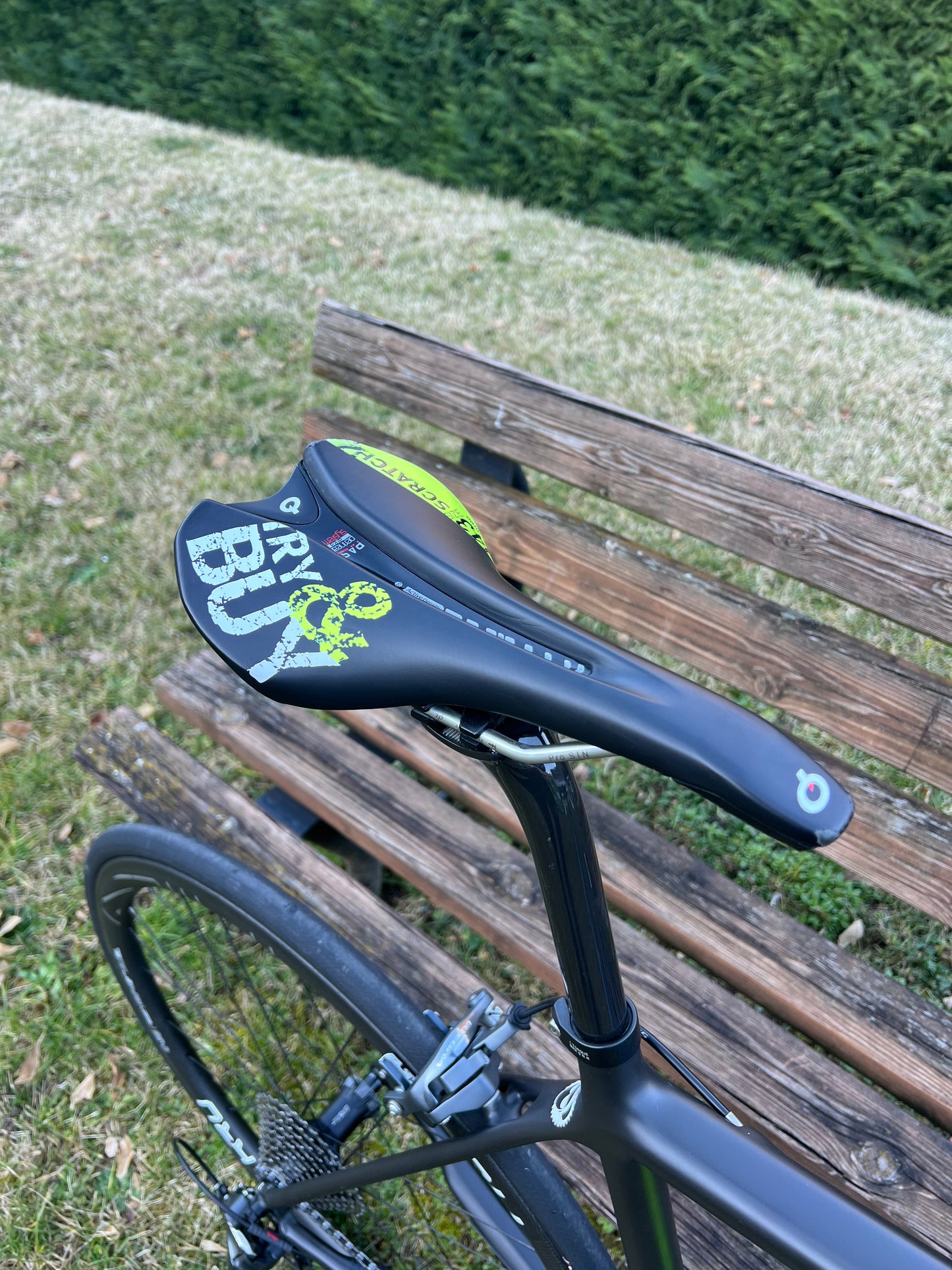 Bici da corsa NERA - telaio monoscocca in carbonio - Shimano Ultegra 11V tg 58