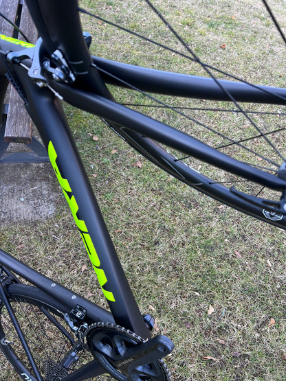Bici da corsa NERA - telaio monoscocca in carbonio - Shimano Ultegra 11V tg 58