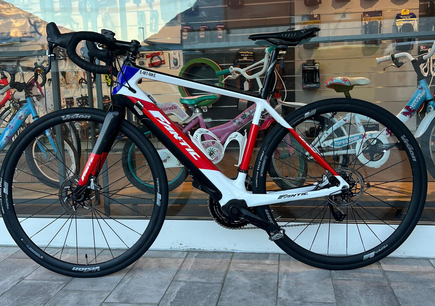 E-road Fantic Passo Giau FAZUA RIDE 50 250+250Wh taglia M