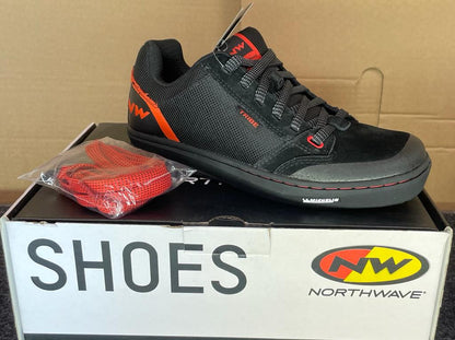 Scarpe ciclismo urbano/commuter Northwave Tribe nero-rosso