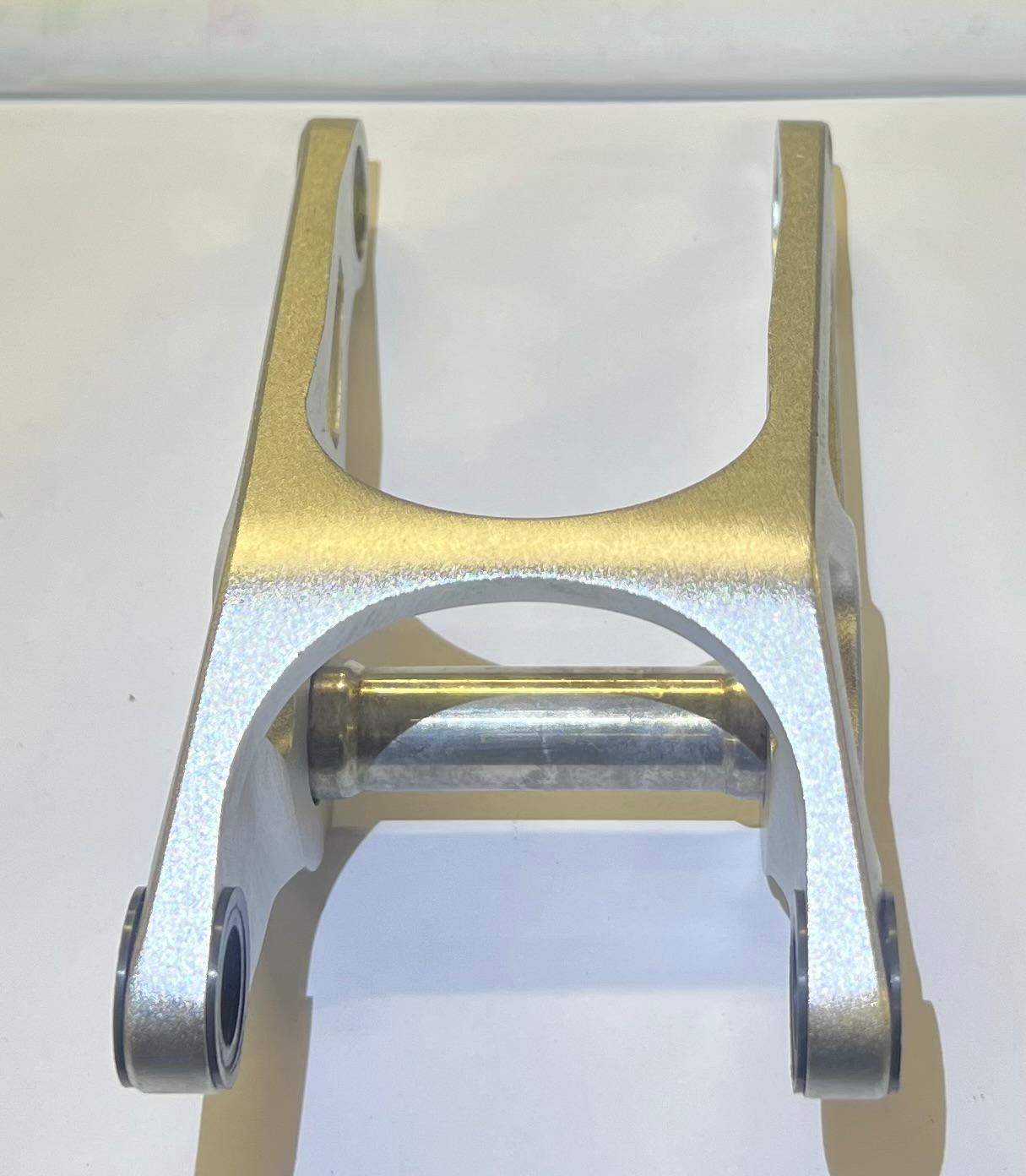 Bilanciere per Fantic XTF 1.5 e 1.6 Carbon MY21. Colore grigio  (usato)