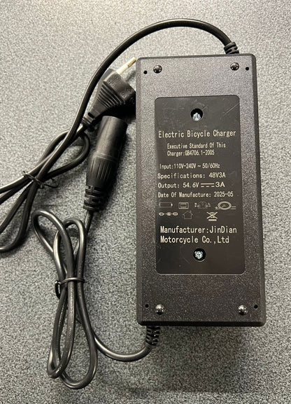 Caricabatterie Ridstar mod. Q20 Lite 48V15Ah 3A connettore 3 pin
